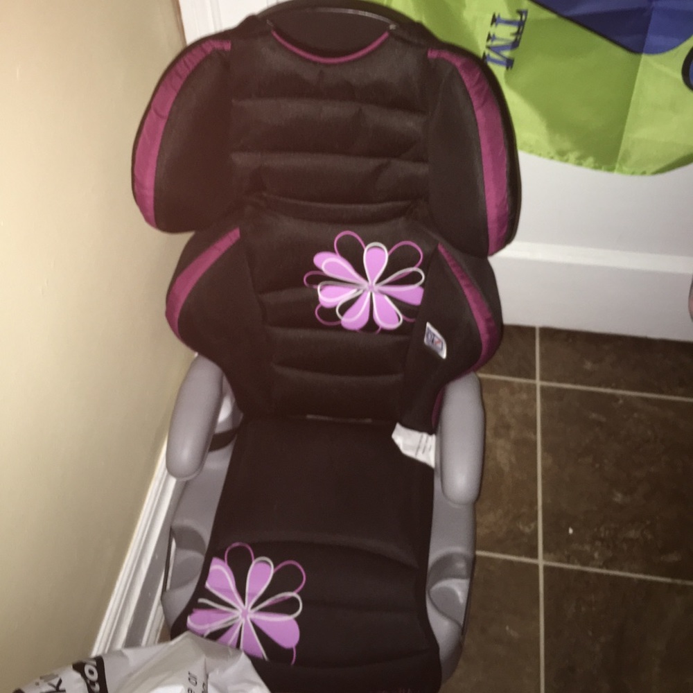 Baby booster seat! It’s practically brand new.